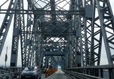 Вижте къде са въведени ограничения на скоростта и стеснения тази