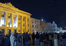 Недоволните граждани пяха химна и се заканиха да протестират всяка