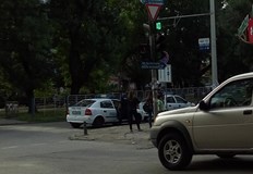 Жена с Тойота блъсна ученика на зелен светофар в РусеПолицията