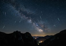 Астрономите очакват до 120 метеора на час в пиковия моментЛюбителите