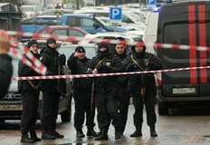 Загинал е и мъжът който е задействал взривното устройствоТрима души