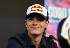 Българският пилот разкри детайли за последния си разговор с напускащия