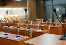 Местният парламент избира управител на Медицински център 1 и гласува