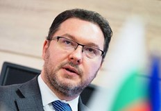 Откриха 31 000 лева и списъци с улици у задържан