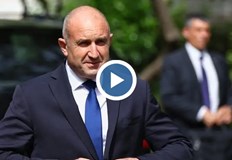 Експерти спорят дали държавният глава ще рискува с партиен проектВъзможността