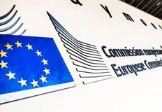 Еврокомисията одобри частично третия транш но задържа средства заради главния