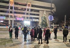 Демонстрантите обвиниха партиите в мафиотски зависимостиПротест с искания за незабавна