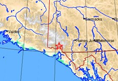 Няма опасност от цунами властите затвориха ключов път в Юкон