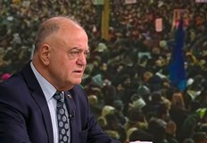 Съпредседателят на Демократична България вижда паралелен център за вземане на