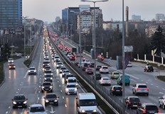 900 полицейски екипа следят за безопасността по пътищата в цялата