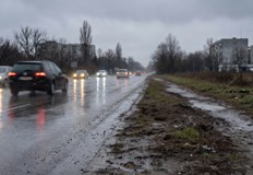 Пътните настилки са мокри и частично заледени въведени са промени