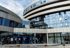 Мъж и жена са опитали са да придобият скъп имот