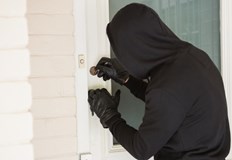 Апашите задигнаха техника на стойност 1200 лева през прозорецаПолицията в