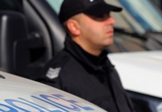 Министър Даниел Митов отличи полицай за героизъм край МокренМинистърът на