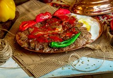 В народната памет празникът е наситен с множество обичаи гадания