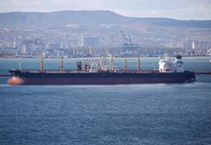 Операцията е извършена заради влошено здравословно състояние на екипажа корабът