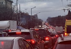 Инцидентът в района на алея Яворов предизвика сериозни затруднения в