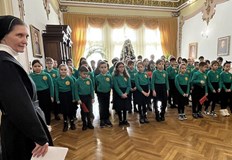 Възпитаниците на училище Вяра надежда и любов подкрепиха благородна кауза