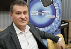 Според политолога ПП ДБ са в електорален възход а БСП