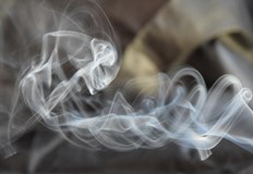 Близо 27 от учениците посягат към цигарите а момичетата пушат