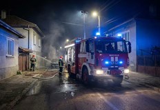 Екипи на пожарната оказваха съдействие и на спешна помощ в