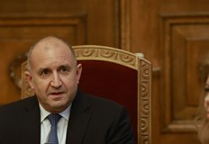 Държавният глава приключва разговорите с партиите преди връчването на първия