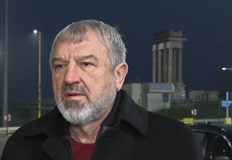 В момента няма колони от изчакващи автомобили или тежкотоварни камиони