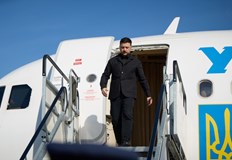 Украинският президент пристигна от Париж докато пратеникът на Тръмп Стив