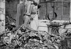 Спасители издирват оцелели под отломките в град Фес 16 души