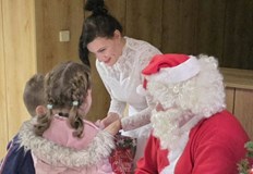 Малчугани от местни школи изнесоха вълнуващ концерт в сградата на