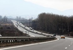 Тежкотоварните машини се пренасочват в аварийната лента в посока Варна