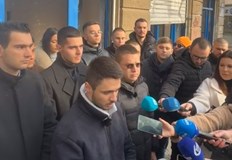 От партийната структура в София призоваха за диалог и осъдиха