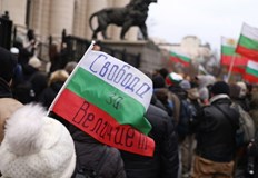 Днес съдът решава дали да остави в ареста седемте обвиняеми