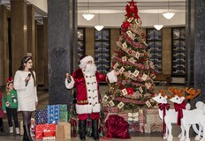 Магистрати и служители организираха празник за децата и внуците си