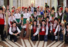 Петокласници от ОУ Иван Вазов нарекоха за здраве в президентската