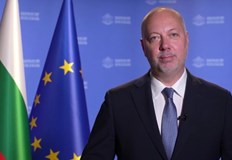 Кабинетът осигурява спешна горивна помощ заради енергийната кризаБългария предложи спешни