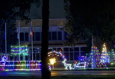 Дядо Коледа пристигна с подаръци в двете села от община