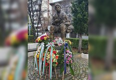 Бургазлии си спомниха за щедростта на легендарния дарителПризнателни бургазлии не