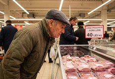 Румънците свиват бюджета до 200 лева за празниците купуват по