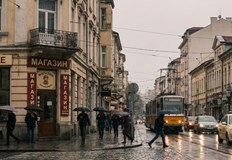 Максималните температури ще достигнат 13 градуса вълнението на морето се