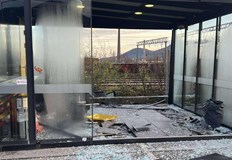 Двама младежи са в болница след зрелищния инцидент предали се