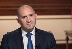 Според Конституцията президентът трябва да връчи проучвателен мандат на ГЕРБПремиерът