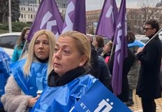 Любослав Костов предупреди за риск от замразяване на заплатите през