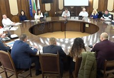 Местният парламент ще проведе последното си за годината заседание на