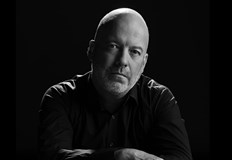 Писателят сравни отношението към властта днес с верноподаничеството към султана