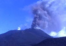 Трафикът на летището в Катания остава нормален въпреки активността на