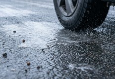 Вятър и заледени участъци дебнат шофьорите в русенския регионДнес 30