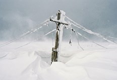 Над 300 служители на ЕРМ Запад отстраняват авариите при зимни