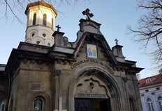 Вярващите ще посрещнат новата 2026 година с молитва в катедралния