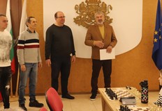 Най малкият състезател е на 7 години а най възрастният